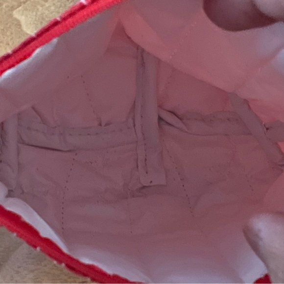 Like new cosmetics/toiletry bag - Picture 8 of 8